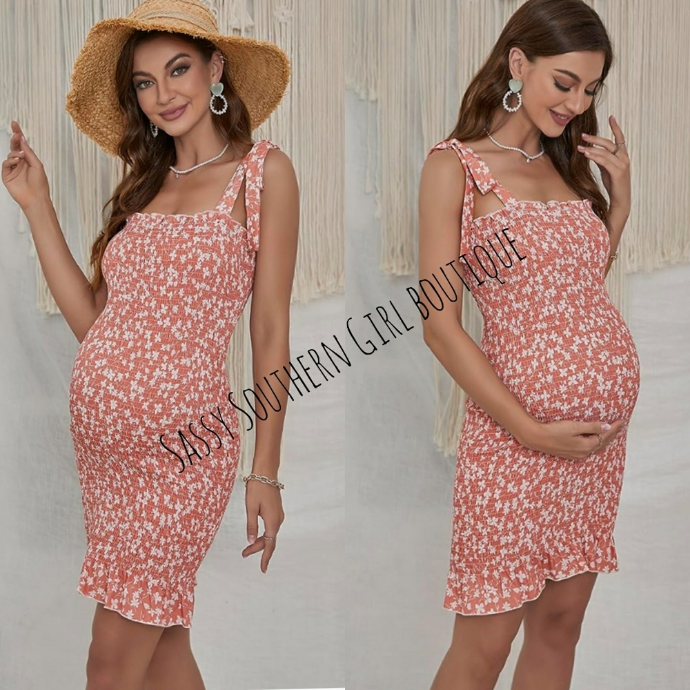 🆕⭐ Salmon pink floral smocked maternity dress